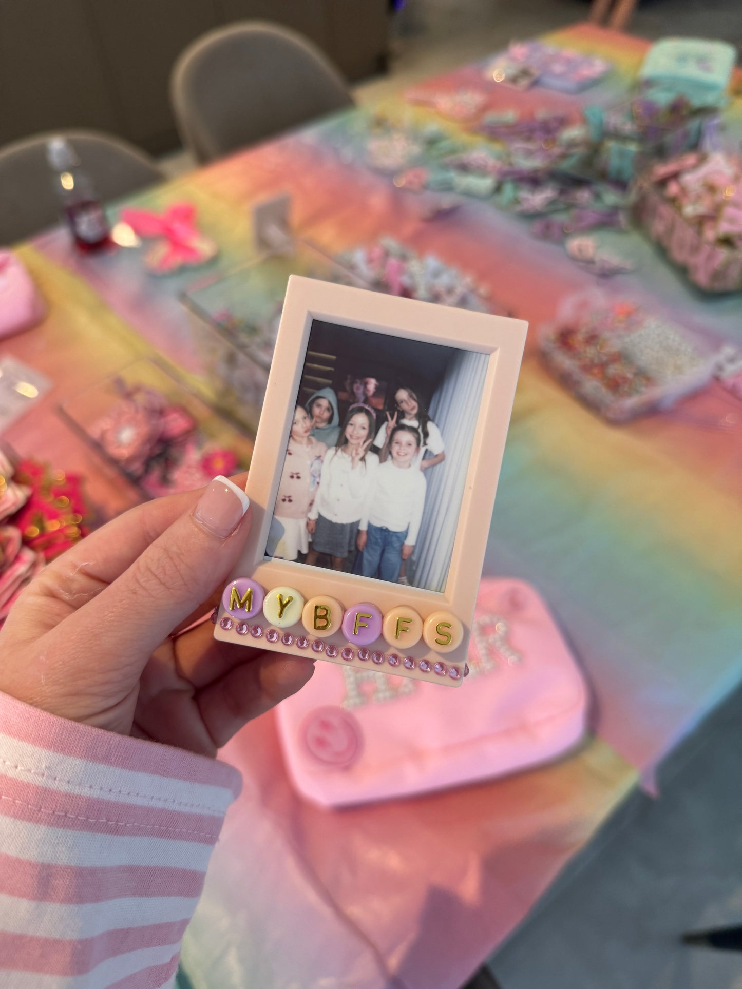 MAKE YOUR OWN POLAROID FRAMES