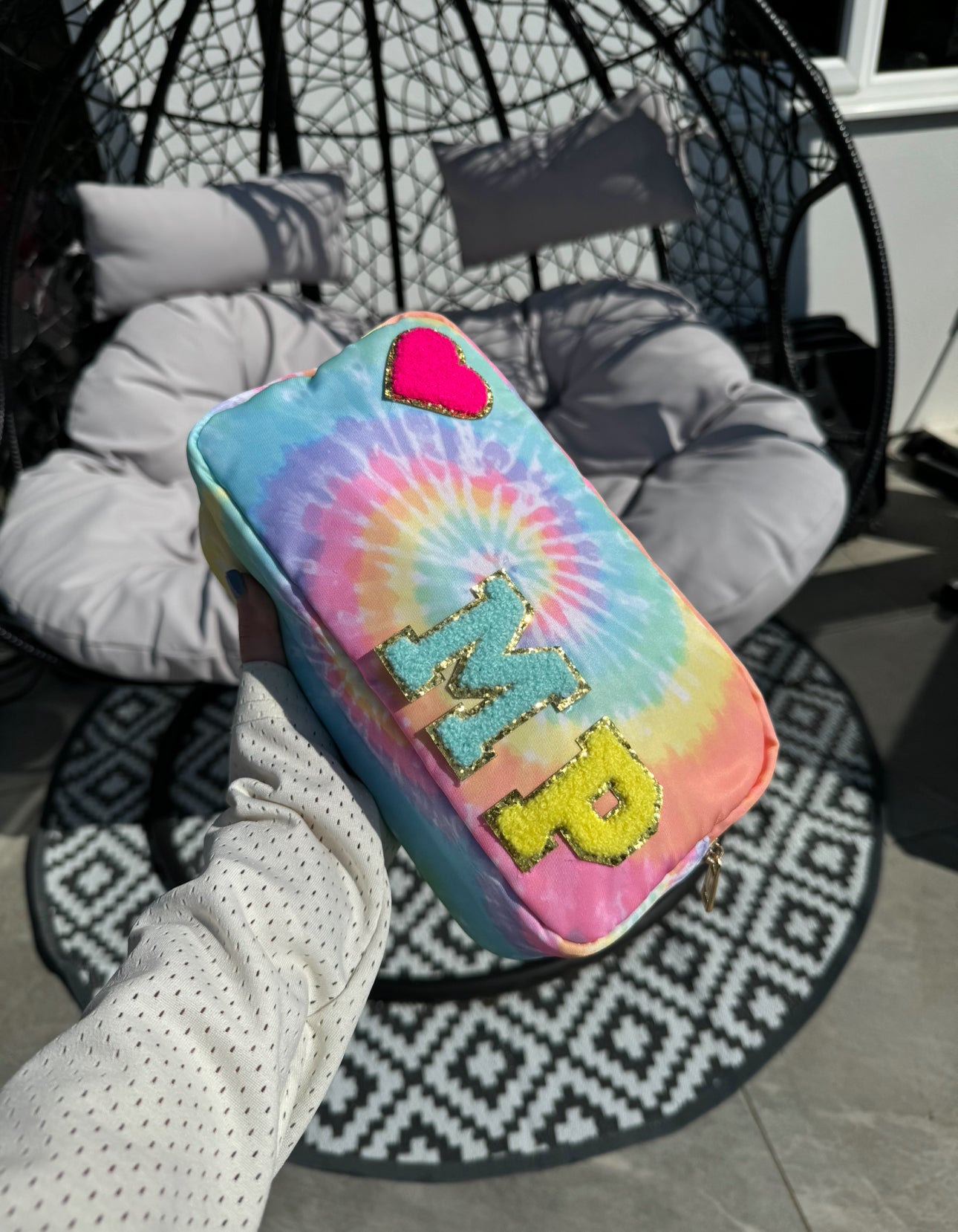 MAKE YOUR OWN TIE DIE MAKEUP BAG