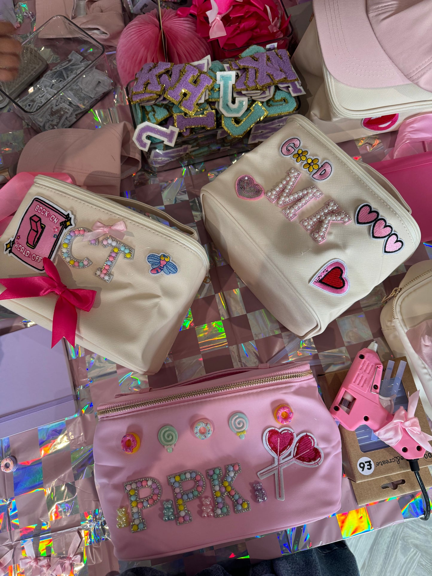 MAKE YOUR OWN VANITY CASE