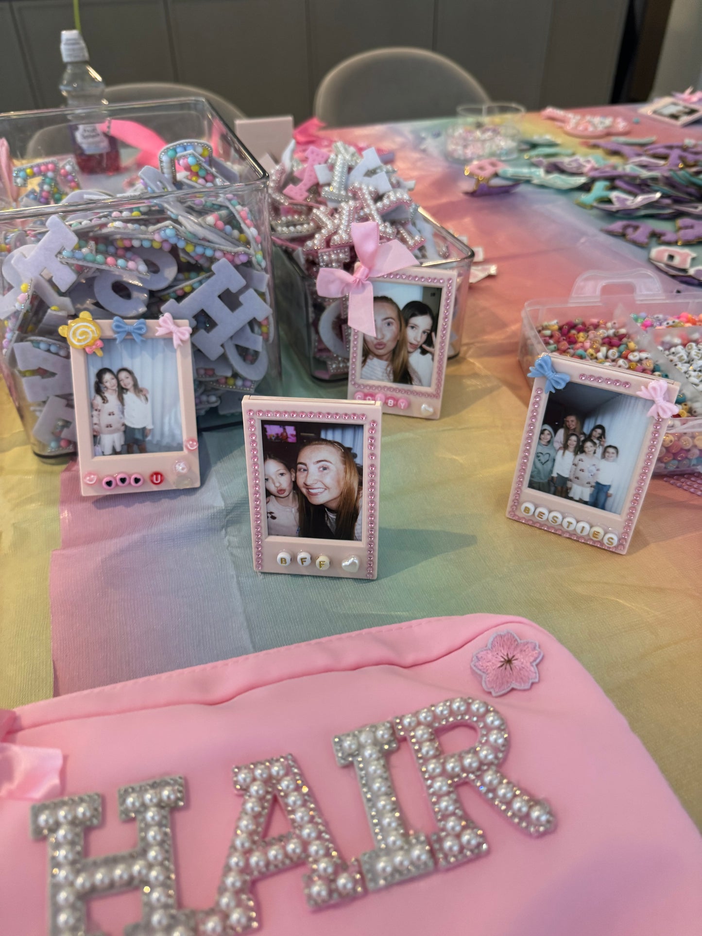 MAKE YOUR OWN POLAROID FRAMES