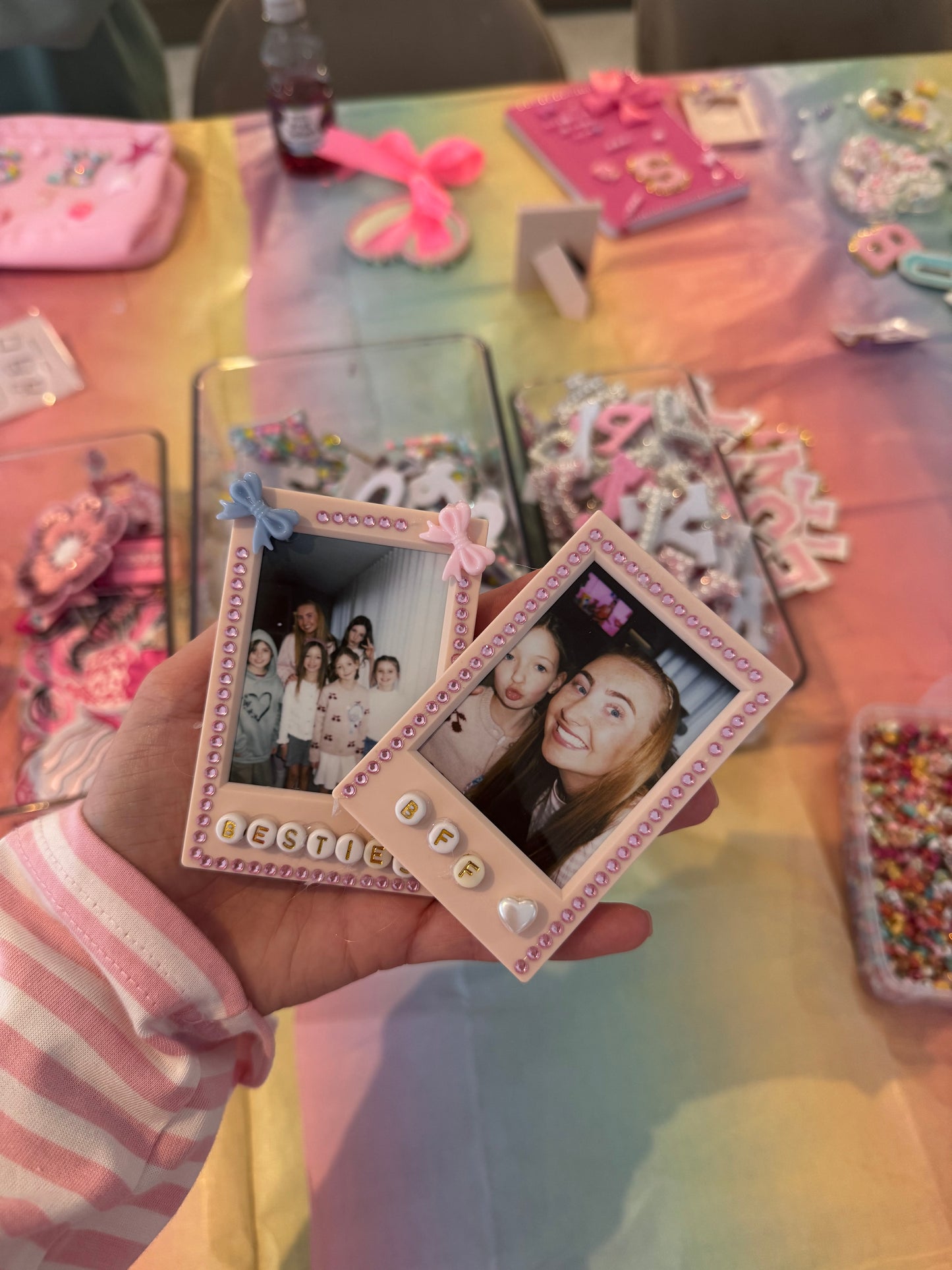 MAKE YOUR OWN POLAROID FRAMES