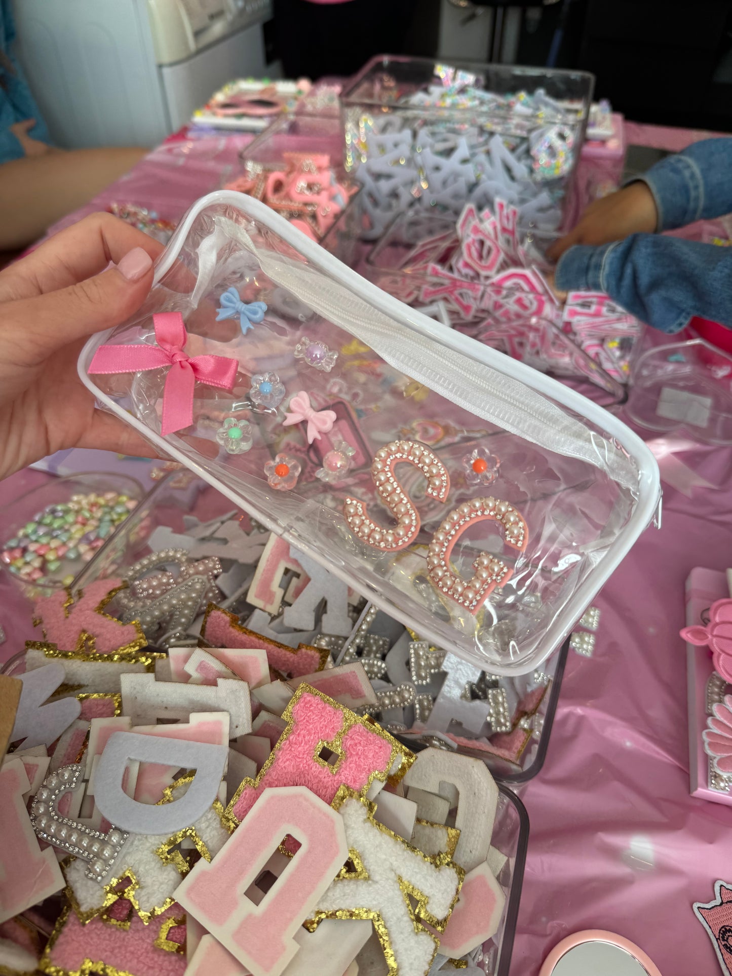 MAKE YOUR OWN PENCIL CASE KIT