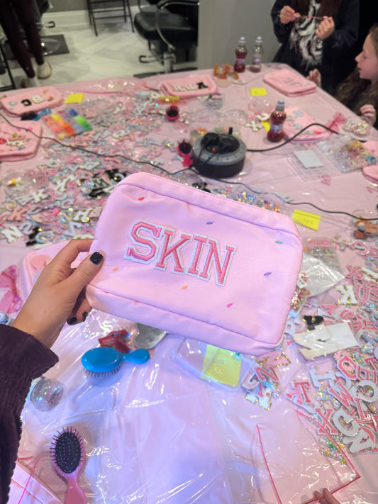 MAKE YOUR OWN MAKEUP BAG